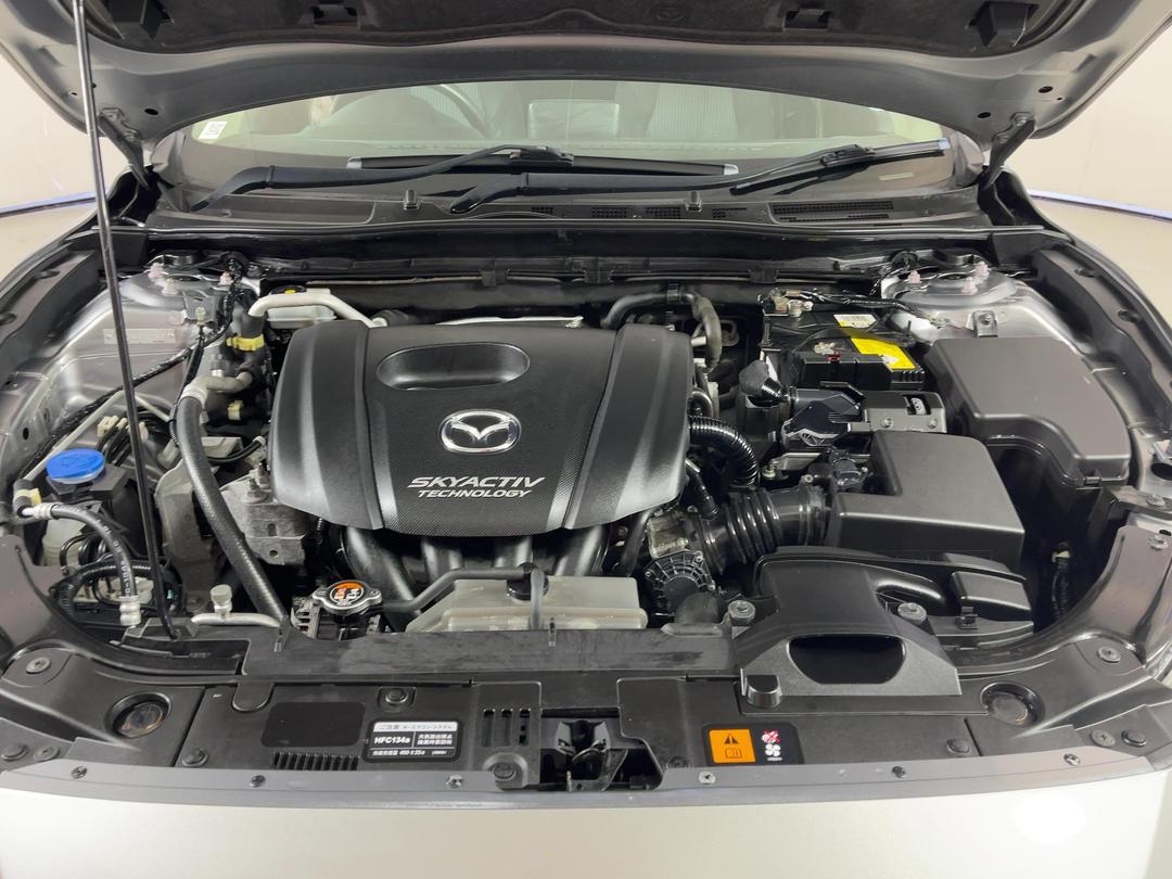 Photo '13' of Mazda Axela