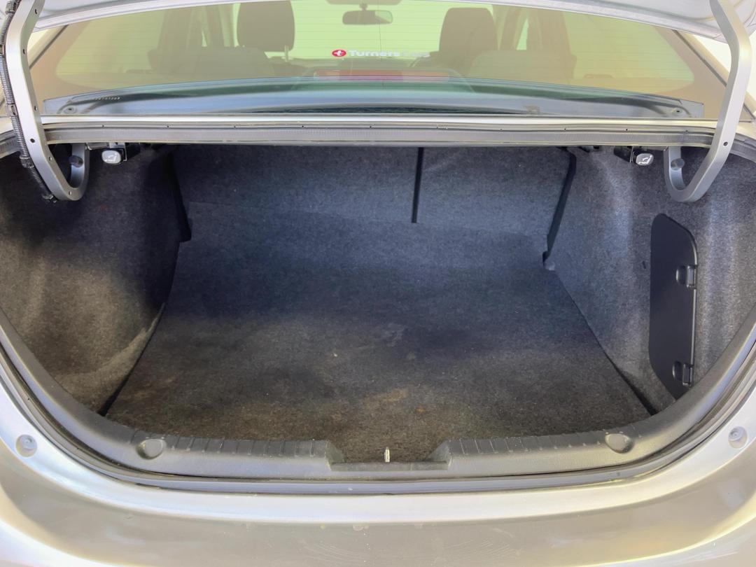 Photo '14' of Mazda Axela