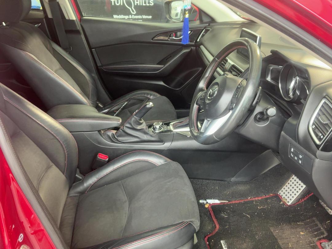 Photo '9' of Mazda Axela Photo '9' of Mazda Axela