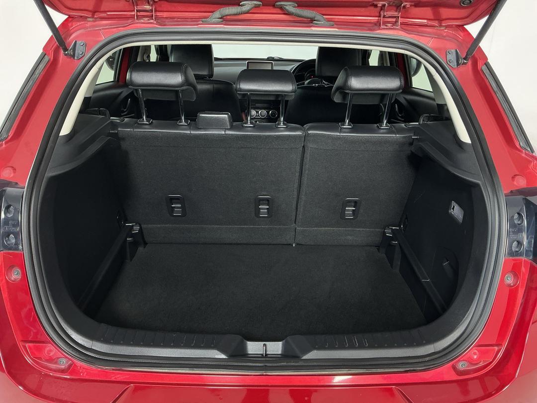 Photo '14' of Mazda CX-3