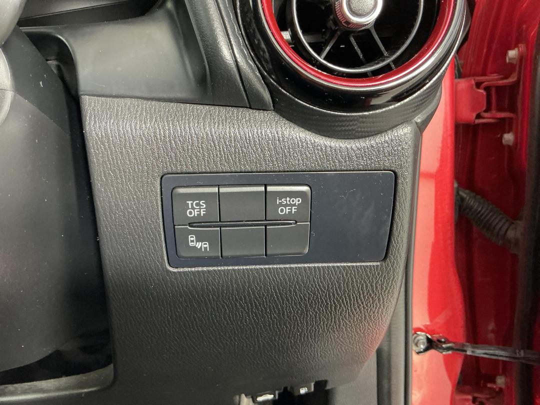 Photo '24' of Mazda CX-3