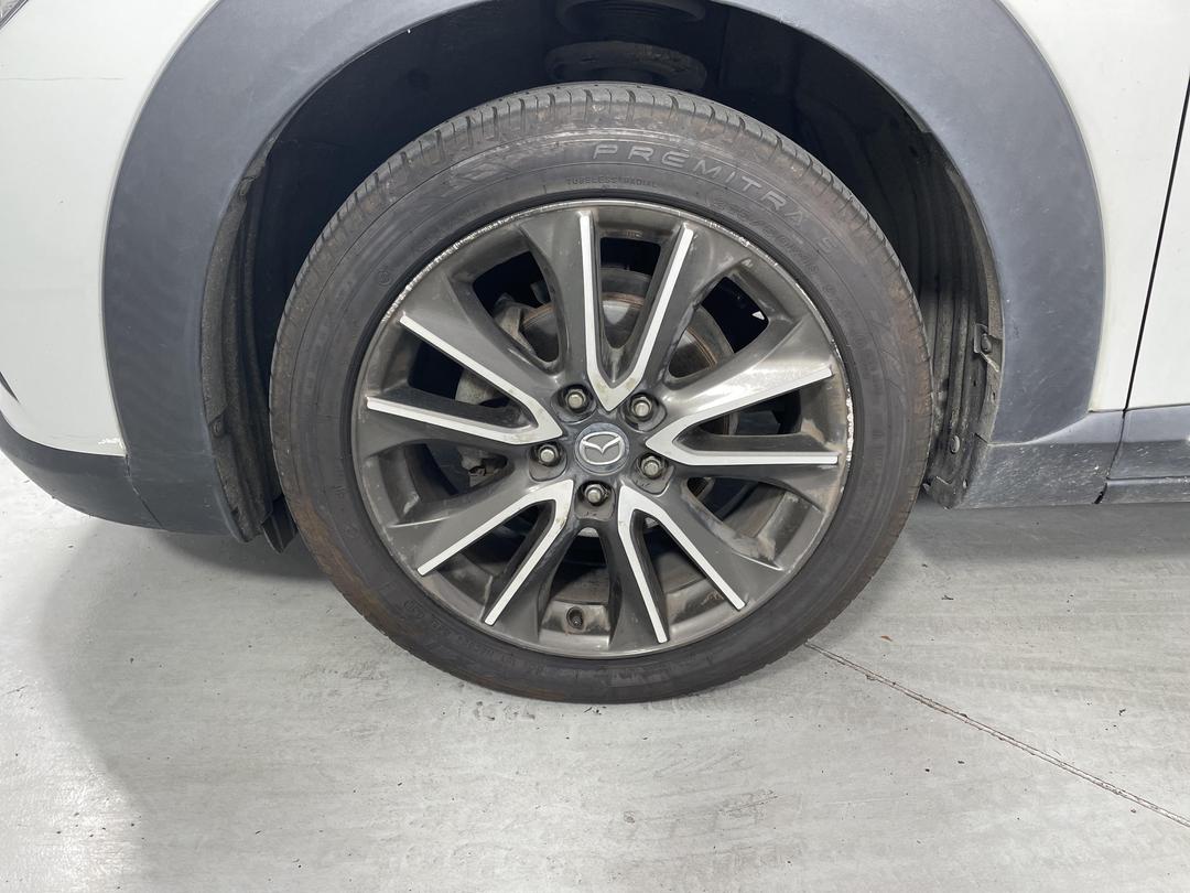 Photo '10' of Mazda CX-3