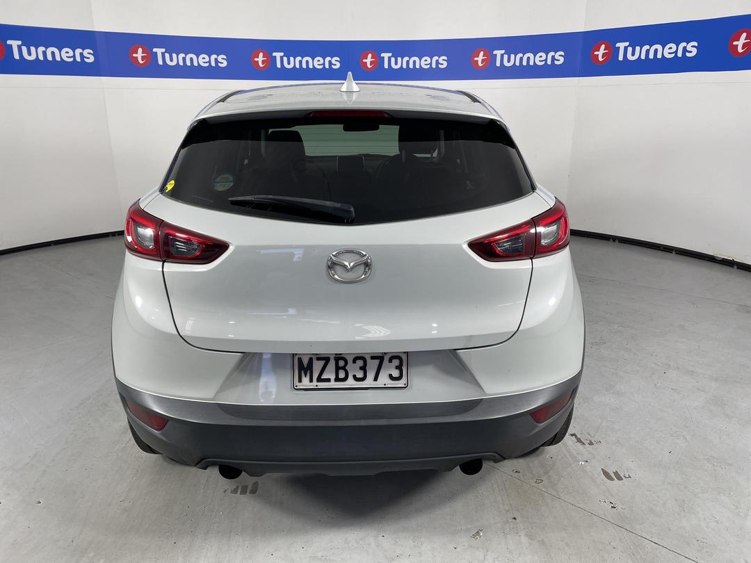 Photo '6' of Mazda CX-3