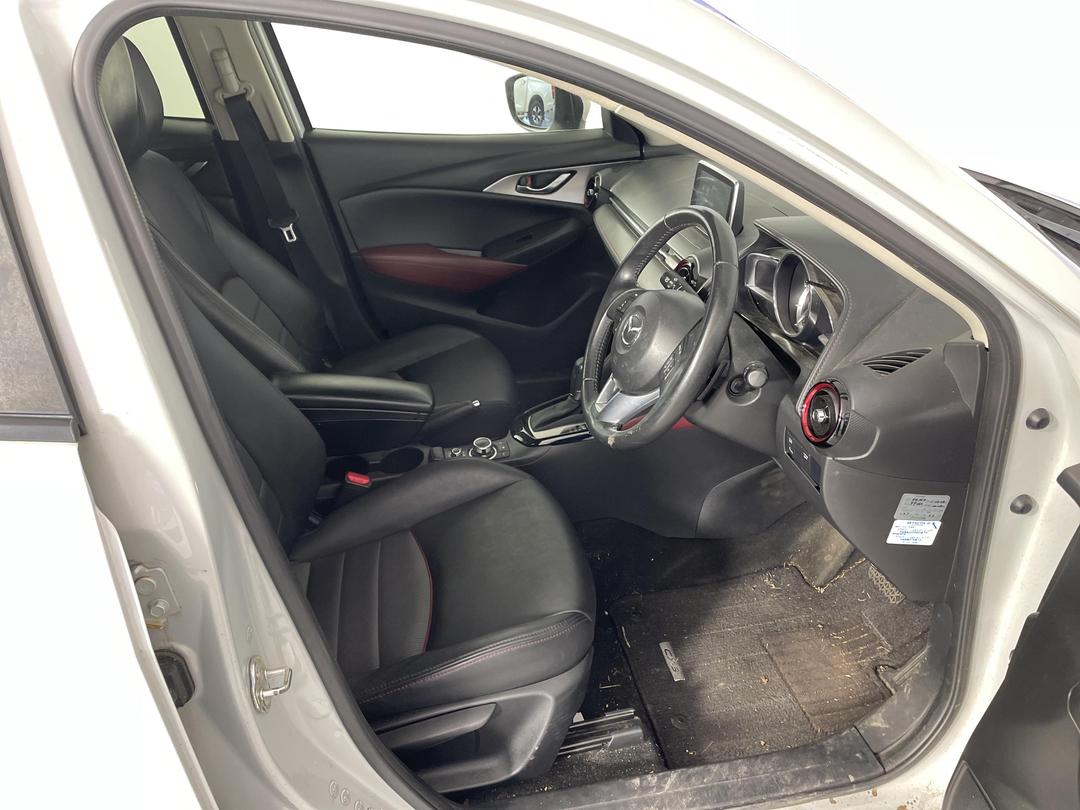 Photo '16' of Mazda CX-3