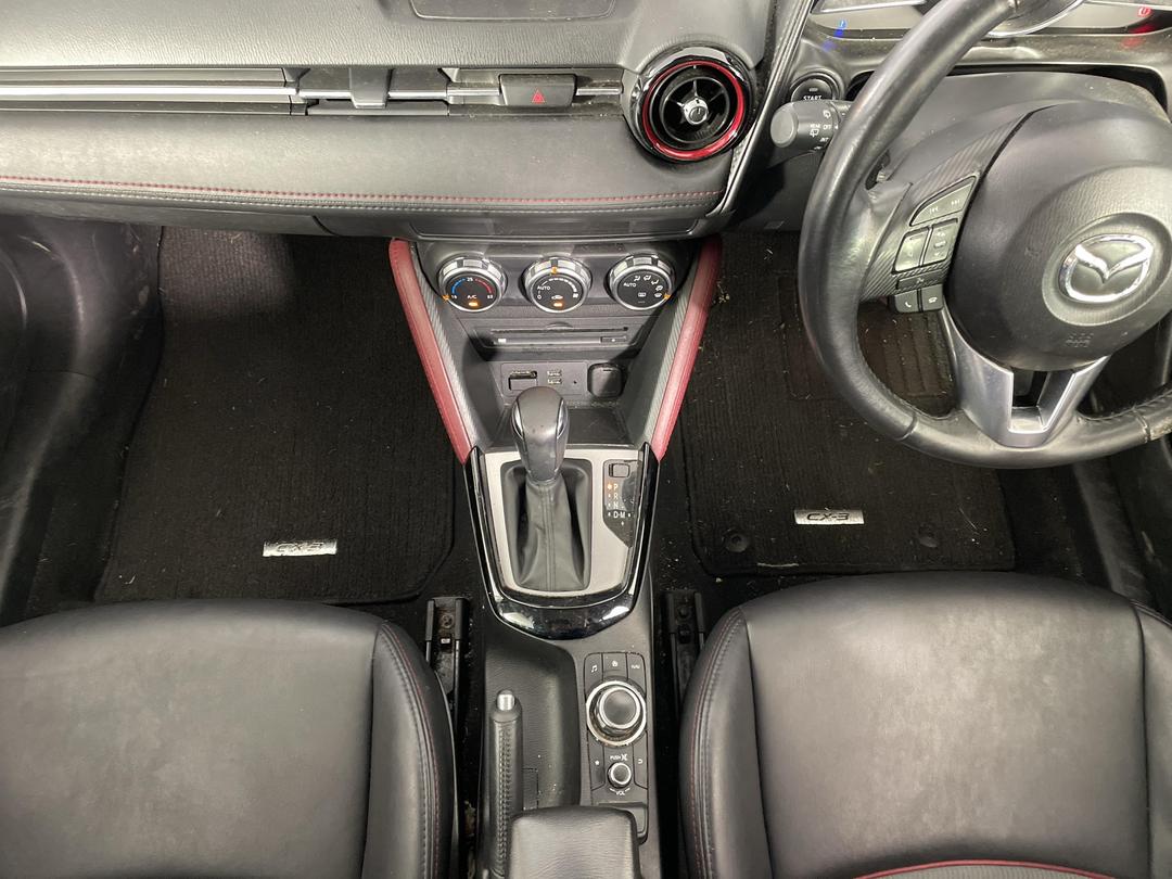 Photo '18' of Mazda CX-3