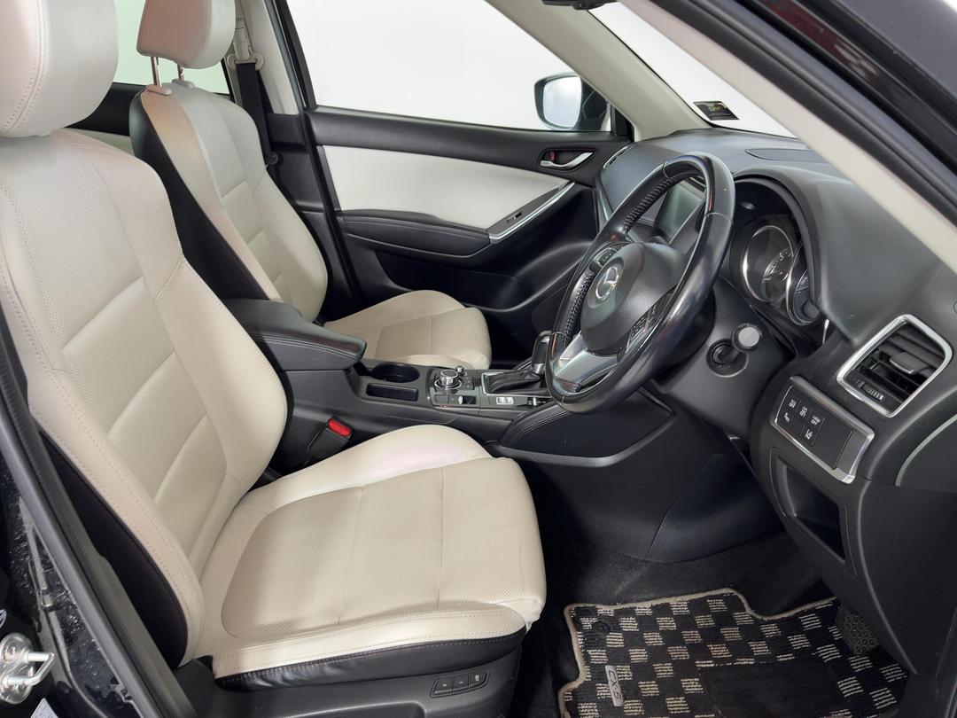 Photo '16' of Mazda CX-5