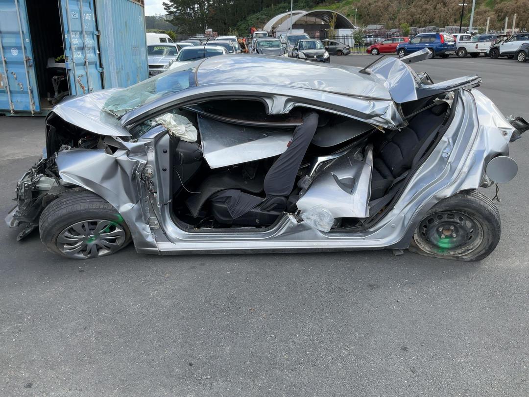 Photo '4' of Mazda Demio