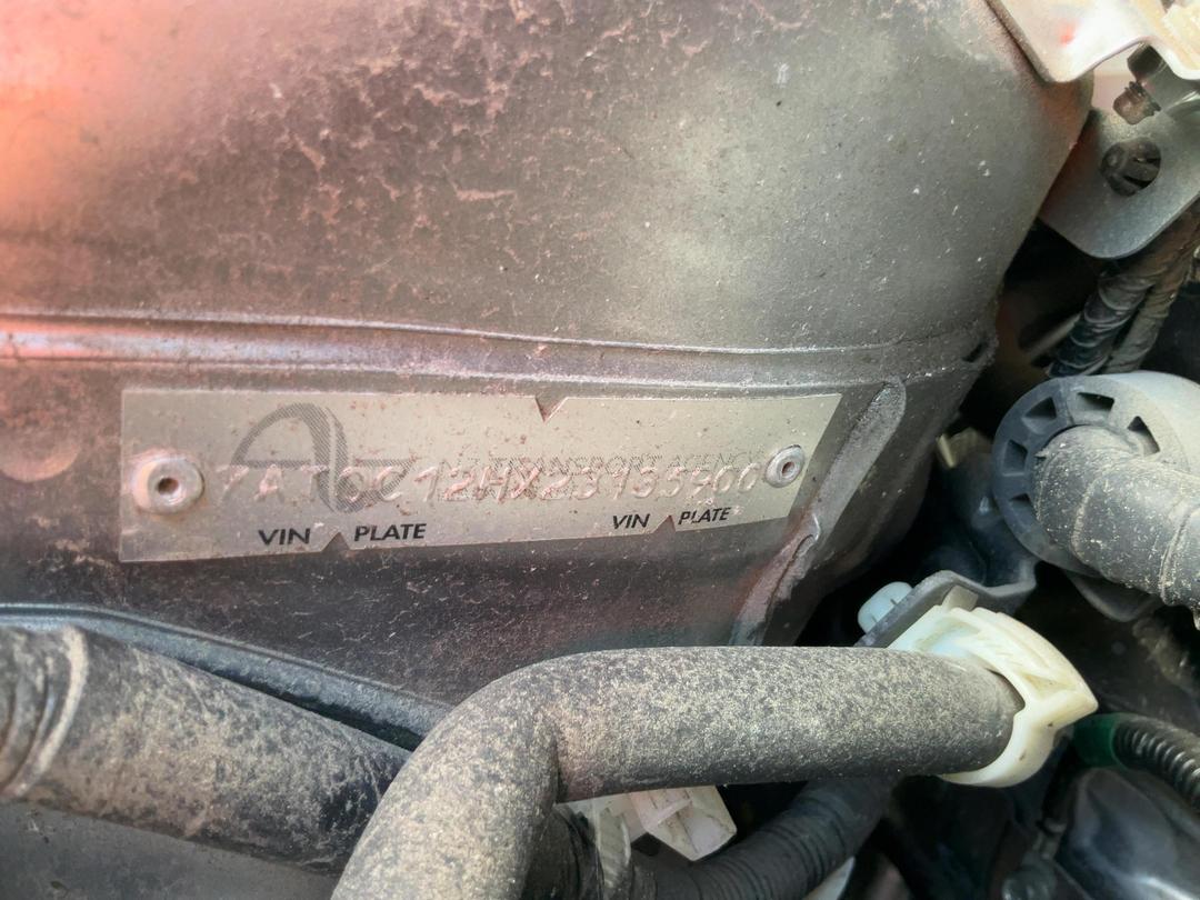 Photo '10' of Mazda Demio