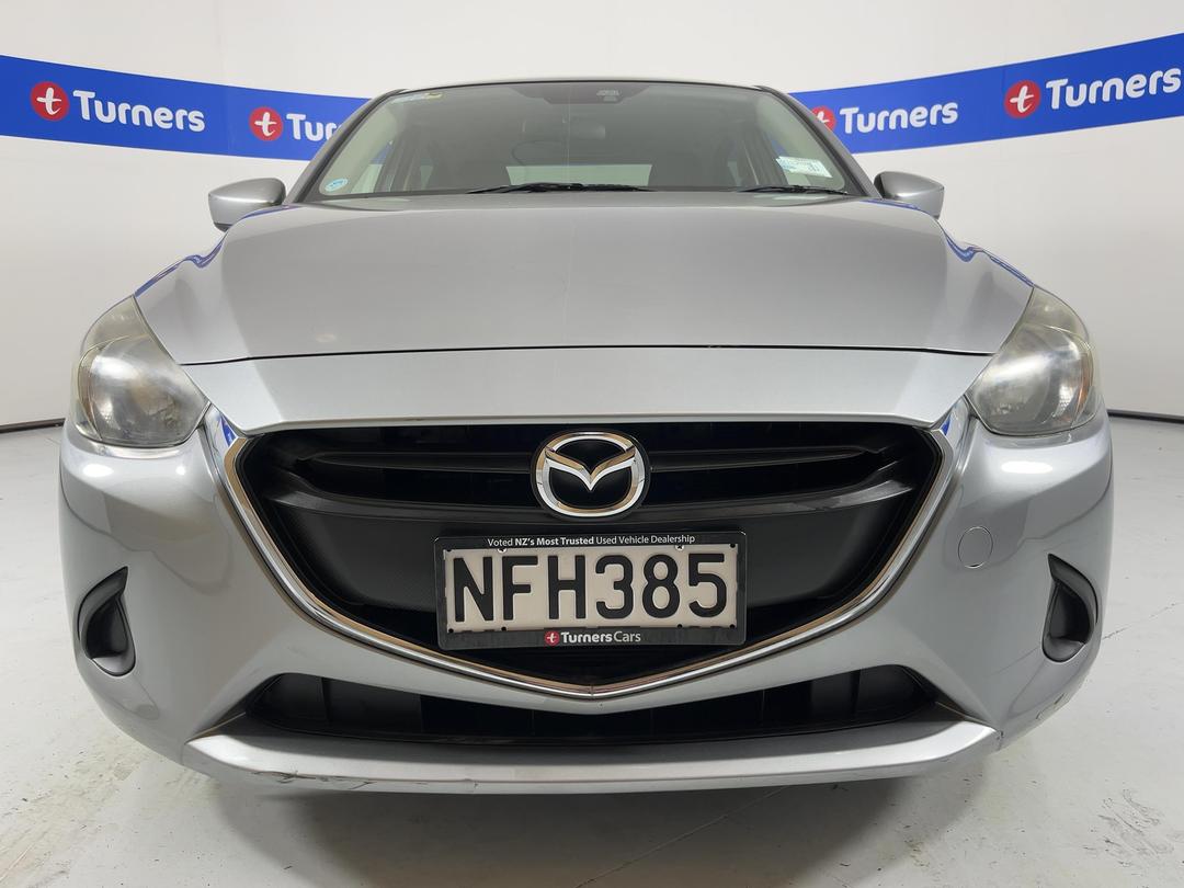 Photo '2' of Mazda Demio