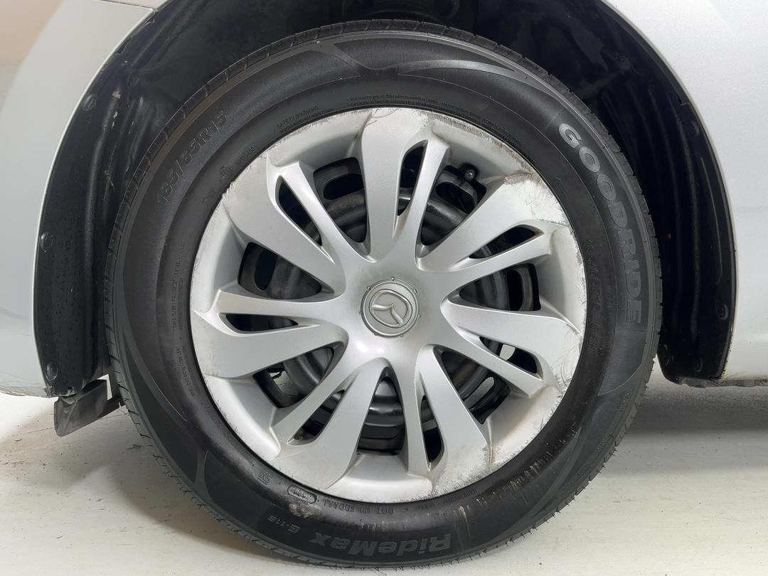 Photo '10' of Mazda Demio