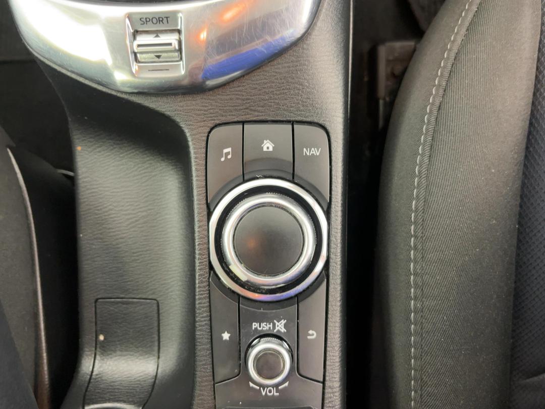 Photo '26' of Mazda Demio