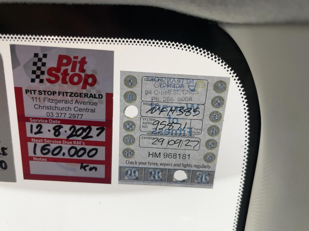 Photo '29' of Mazda Demio