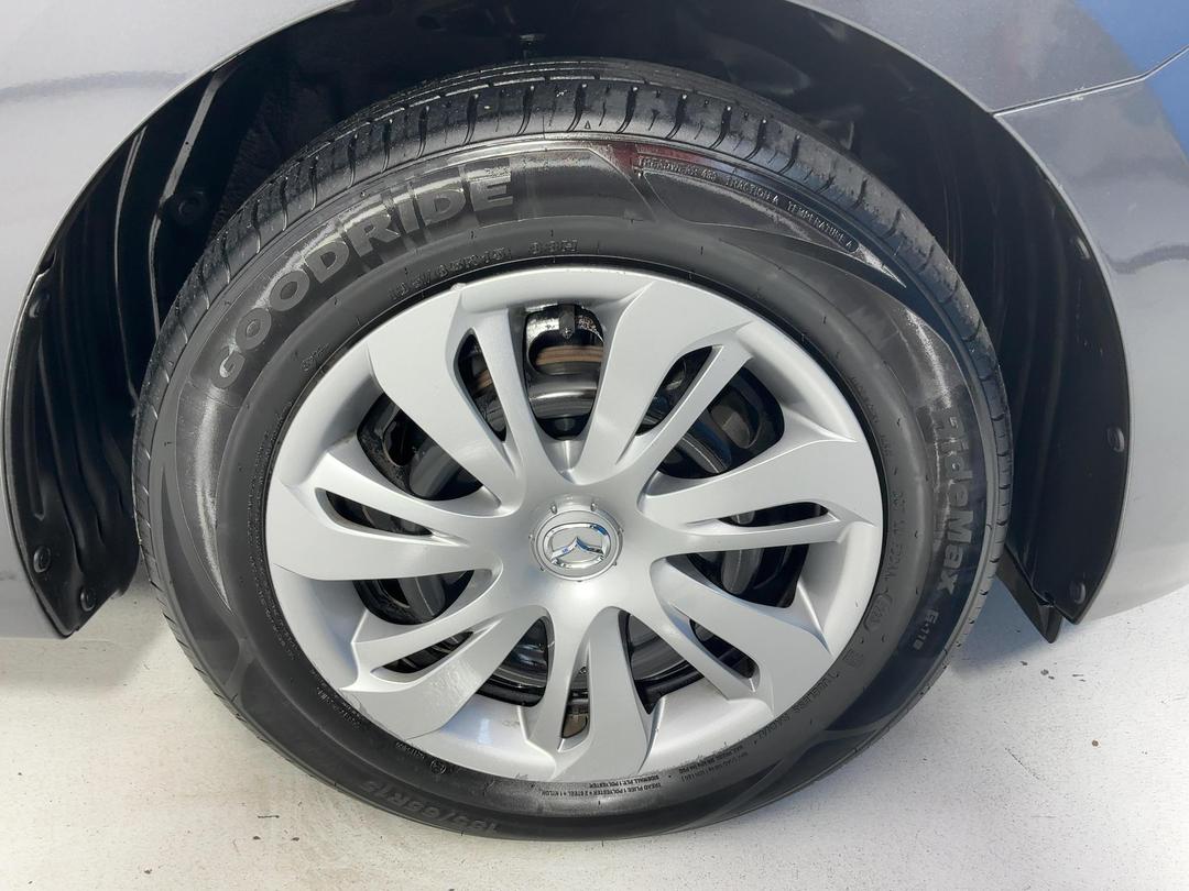 Photo '9' of Mazda Demio