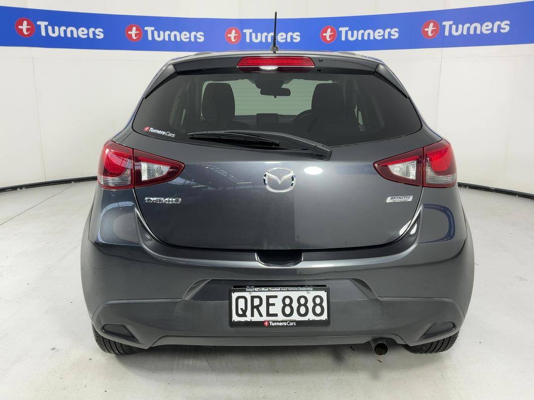 Photo '6' of Mazda Demio