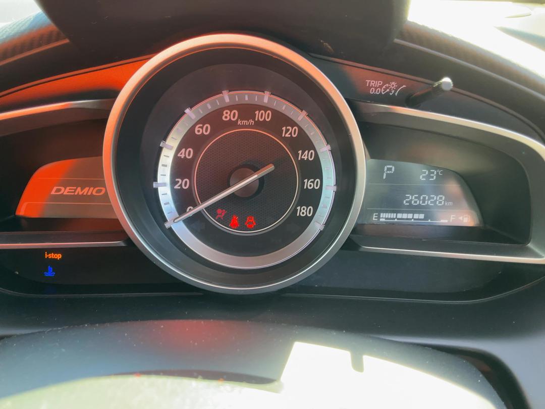 Photo '11' of Mazda Demio