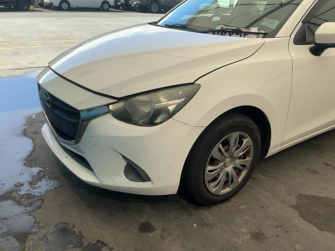Photo '3' of Mazda Demio Photo '3' of Mazda Demio