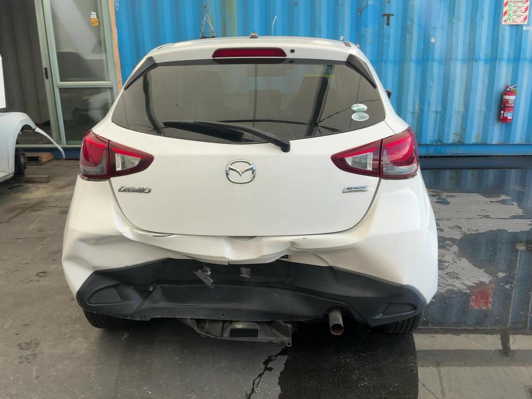Photo '6' of Mazda Demio Photo '6' of Mazda Demio