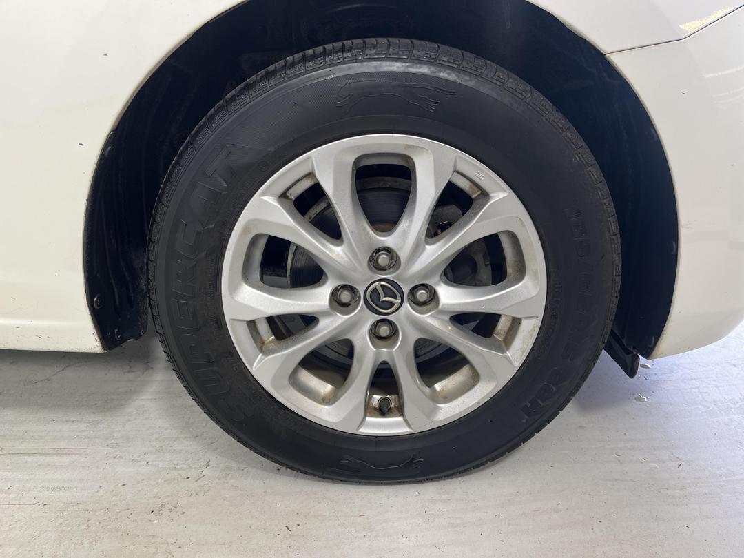 Photo '9' of Mazda Mazda2