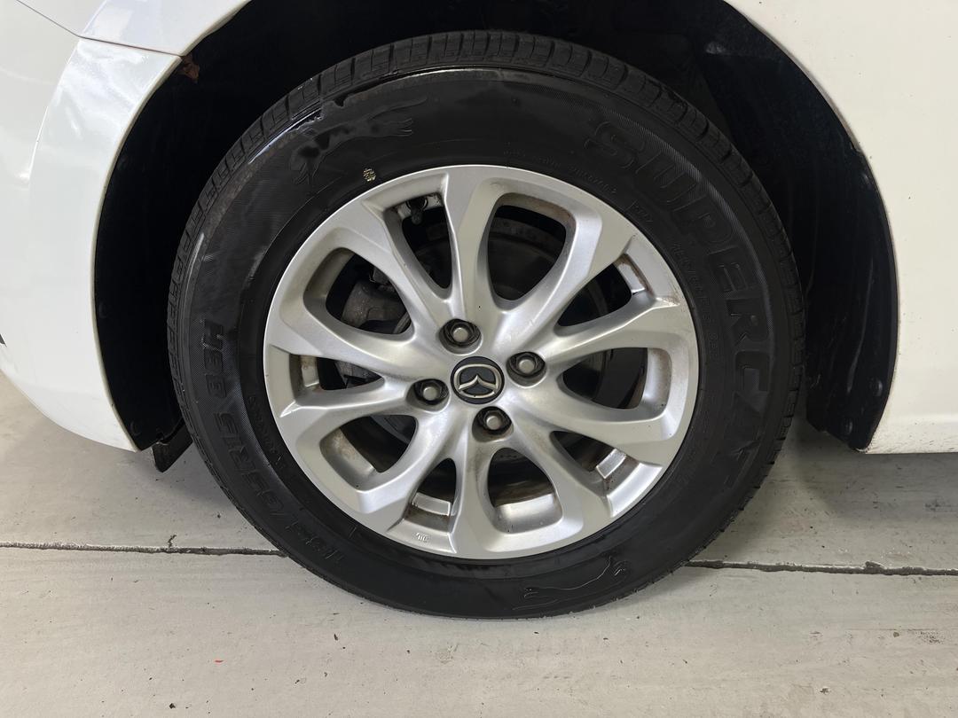 Photo '10' of Mazda Mazda2