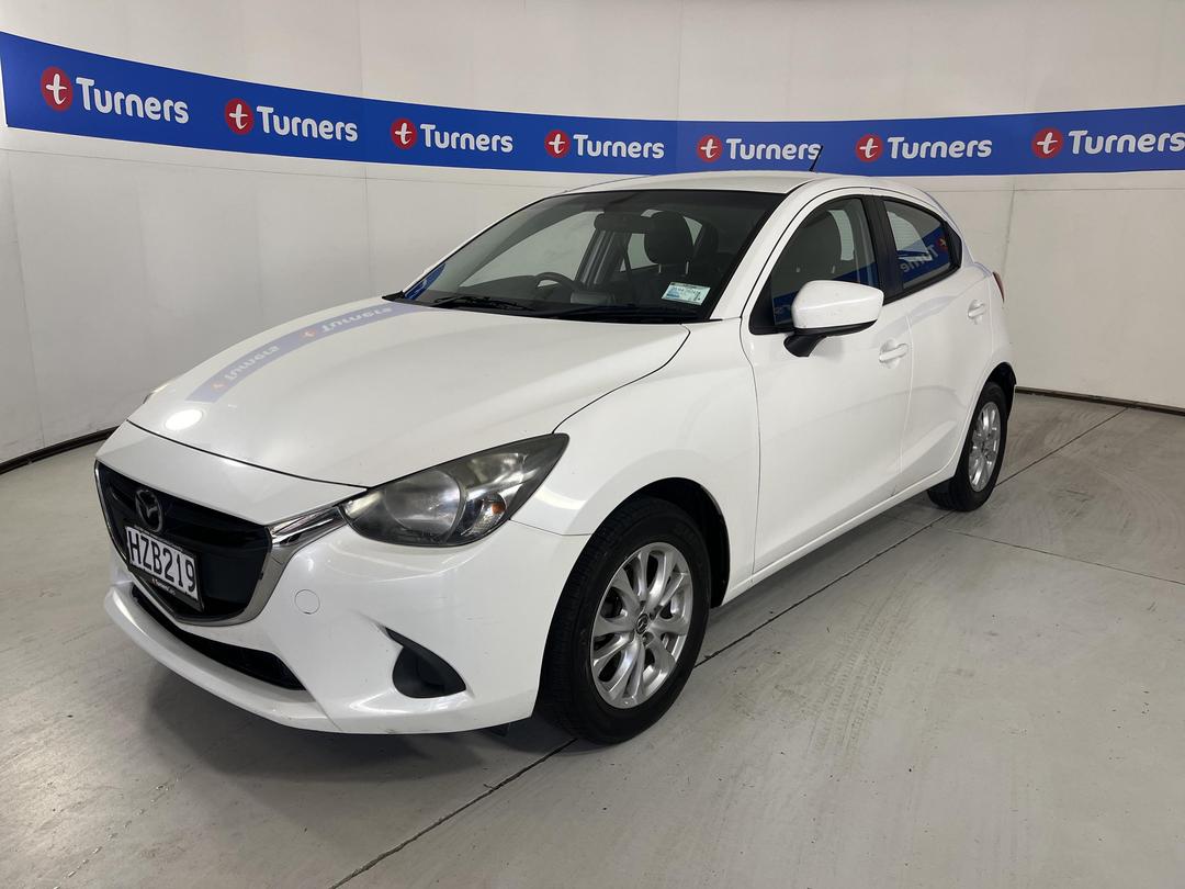 Photo '4' of Mazda Mazda2