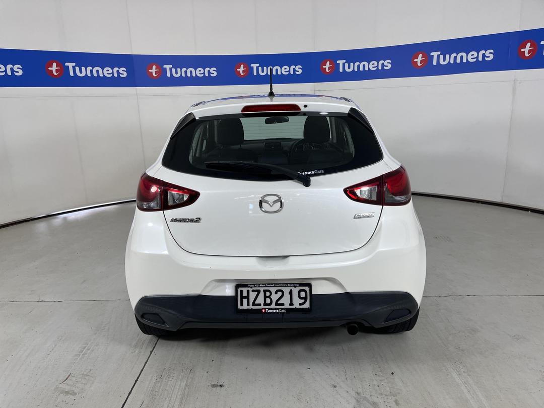 Photo '6' of Mazda Mazda2