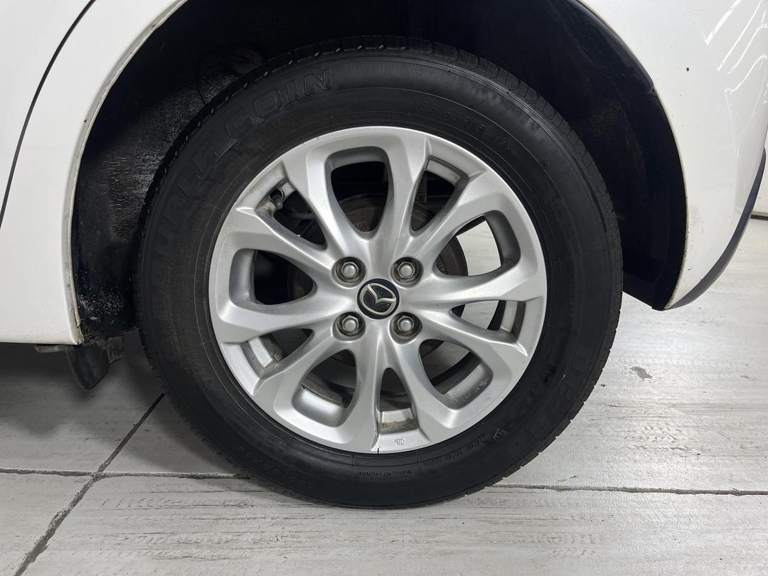 Photo '11' of Mazda Mazda2