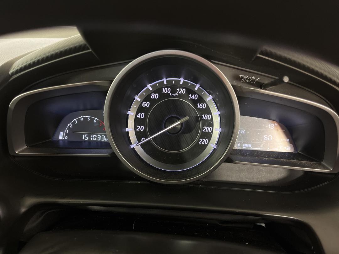 Photo '21' of Mazda Mazda2