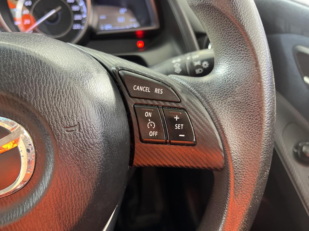 Photo '25' of Mazda Mazda2