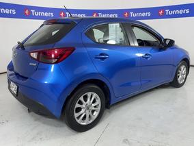 Photo '7' of Mazda Mazda2