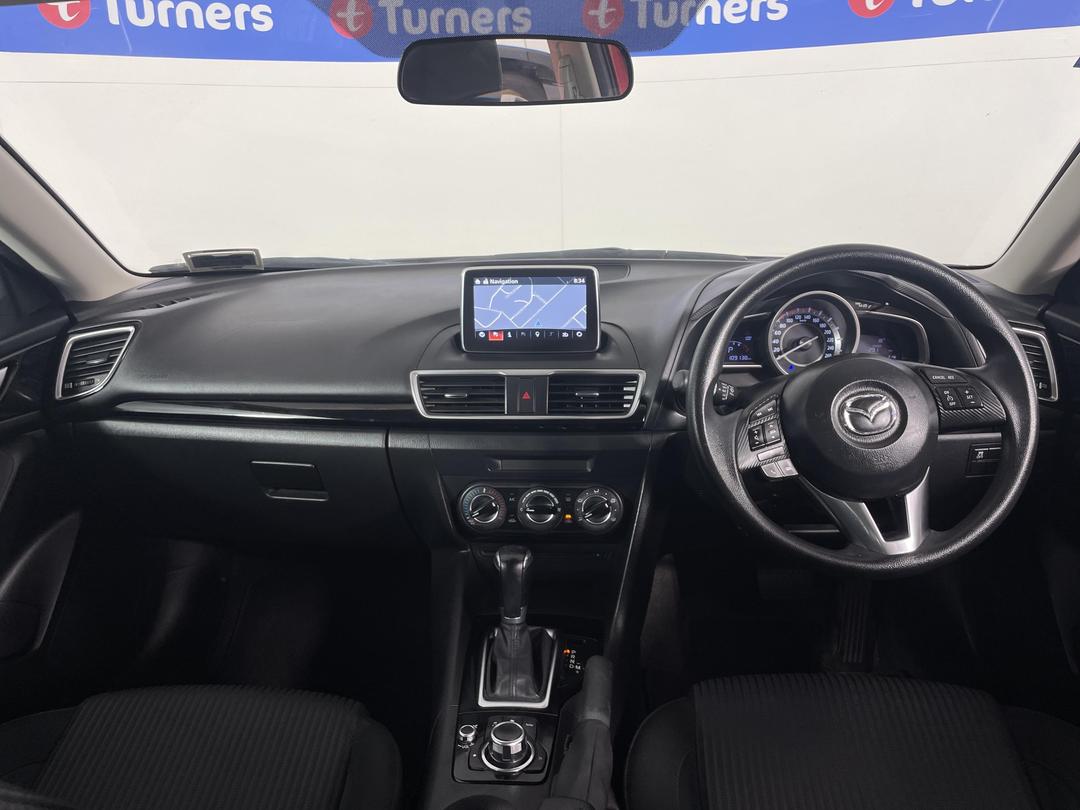 Photo '17' of Mazda Mazda3