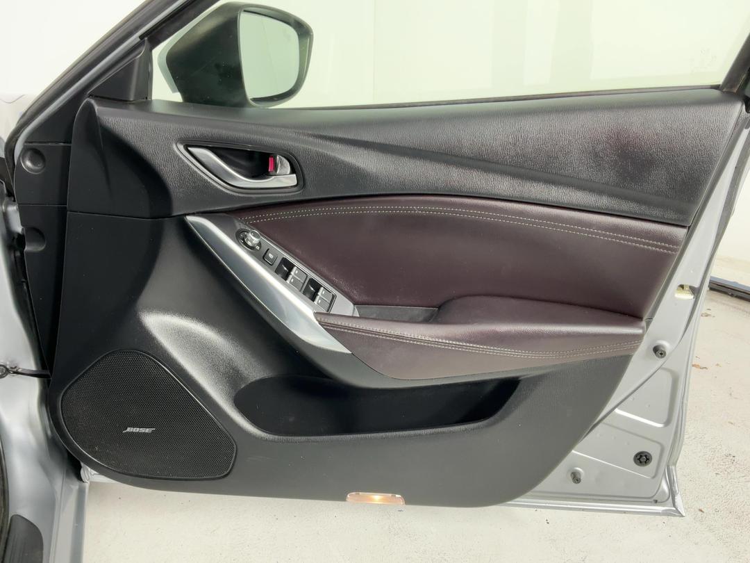 Photo '15' of Mazda Mazda6