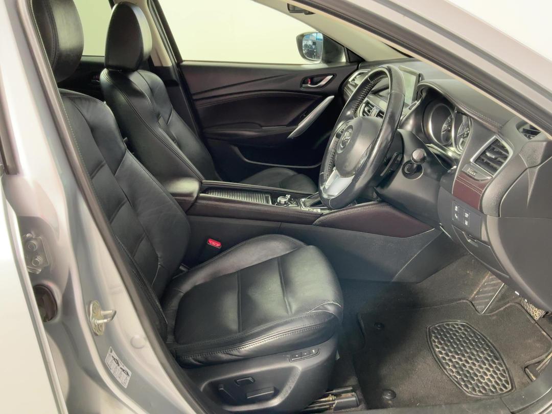 Photo '16' of Mazda Mazda6