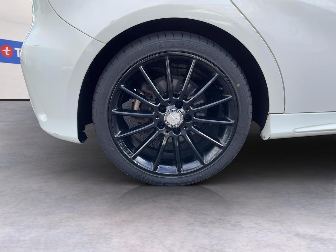 Photo '12' of Mercedes-Benz A-Class