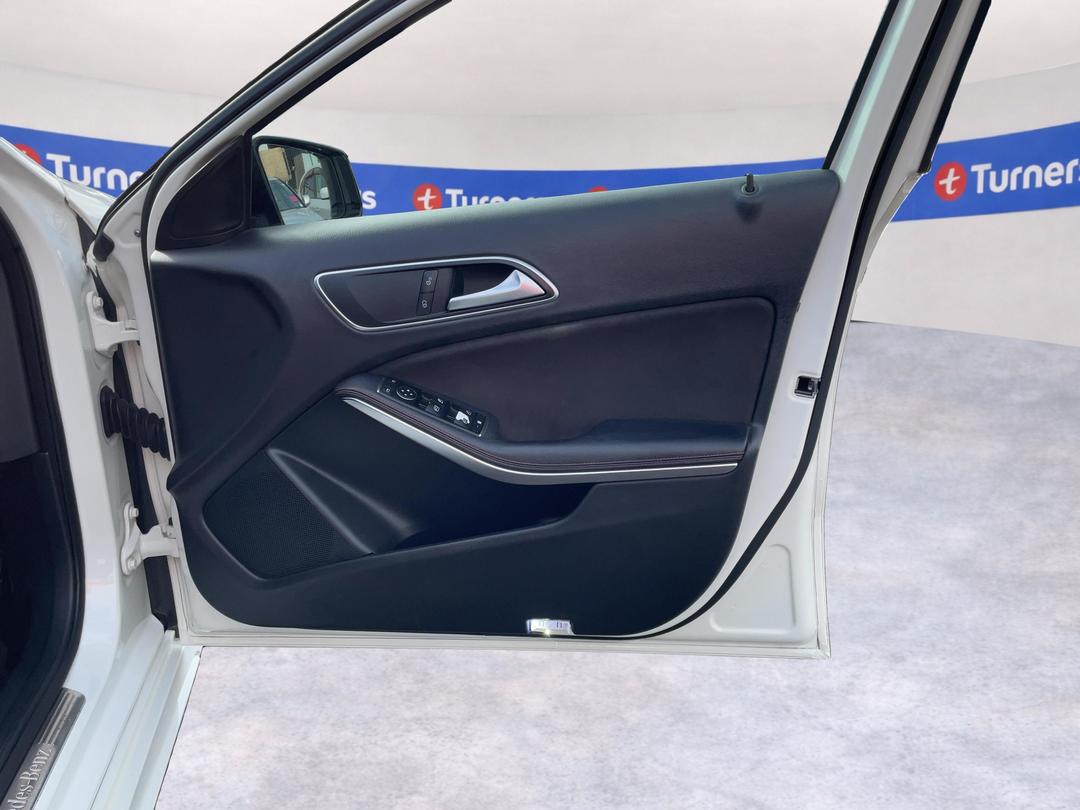 Photo '15' of Mercedes-Benz A-Class