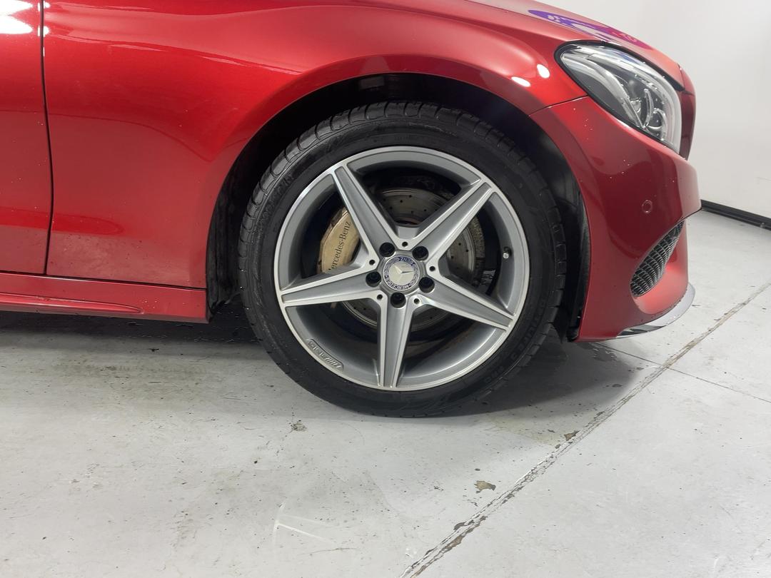 Photo '9' of Mercedes-Benz C-Class