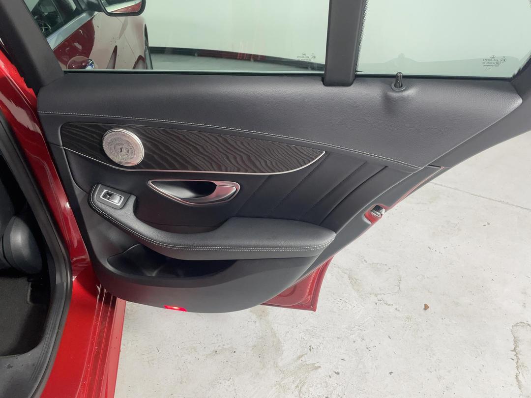 Photo '19' of Mercedes-Benz C-Class
