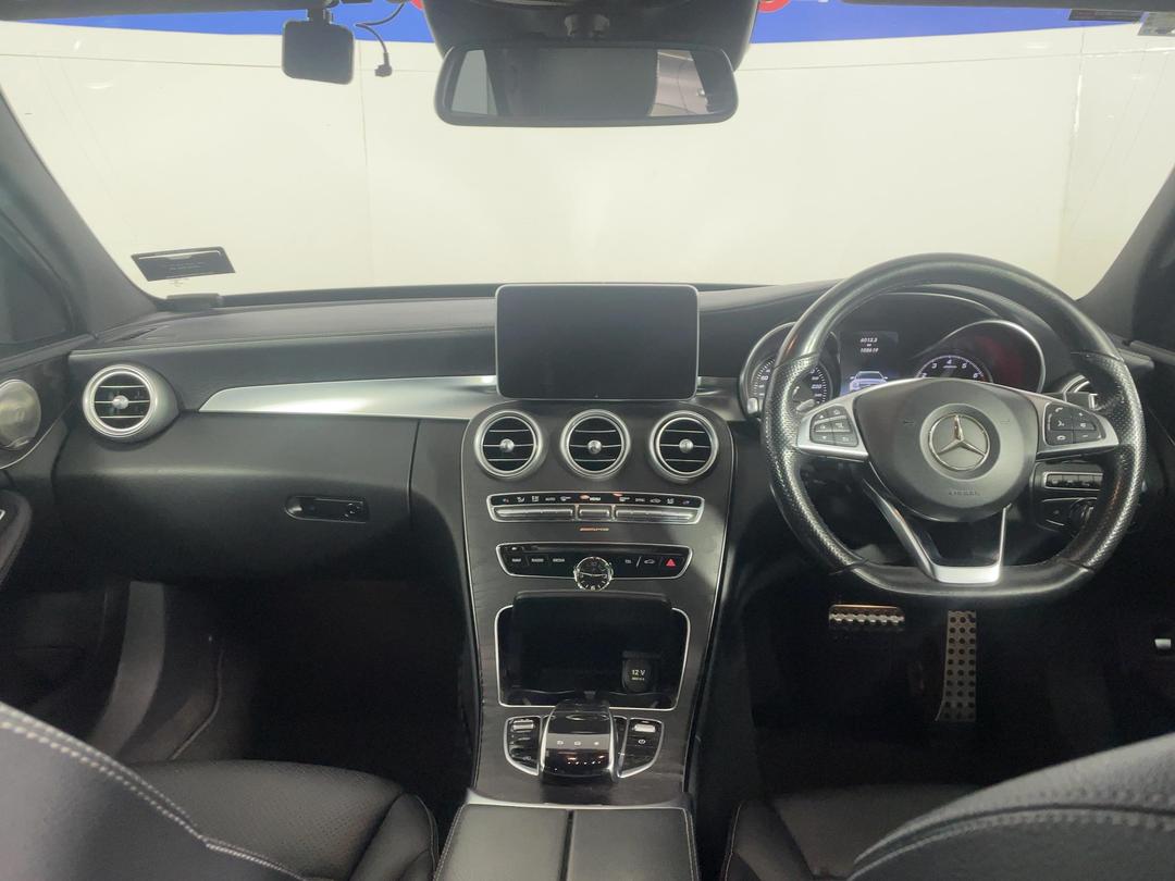 Photo '17' of Mercedes-Benz C-Class