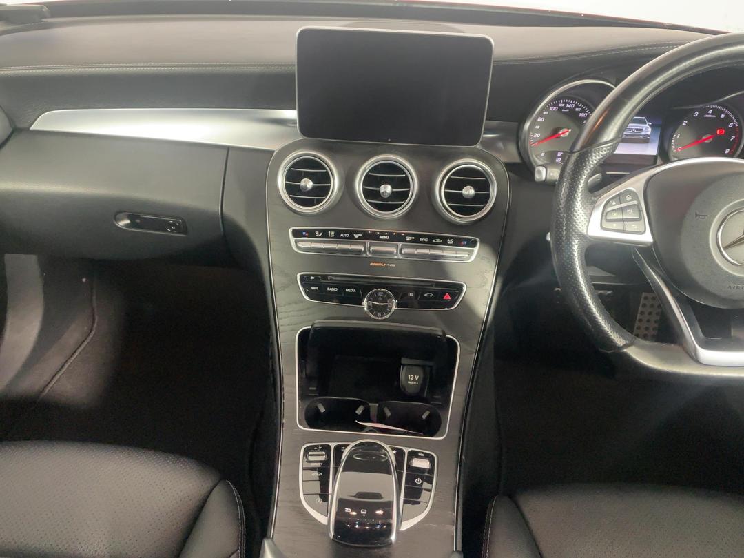 Photo '18' of Mercedes-Benz C-Class