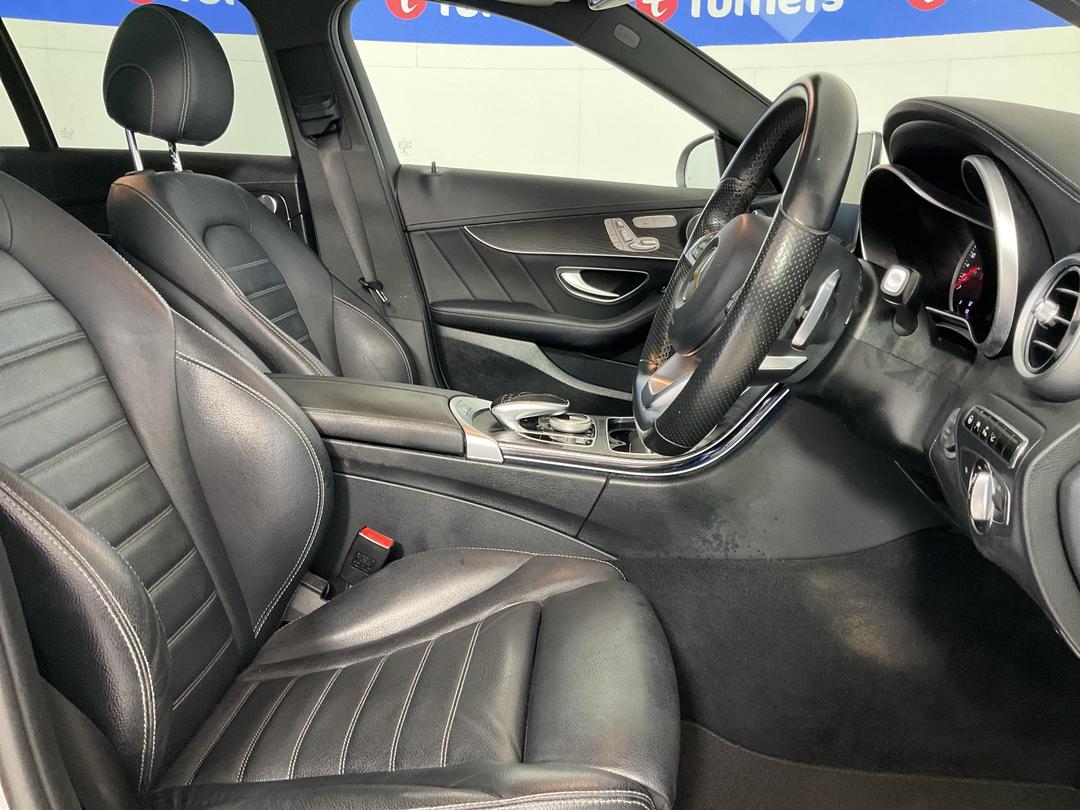 Photo '16' of Mercedes-Benz C-Class