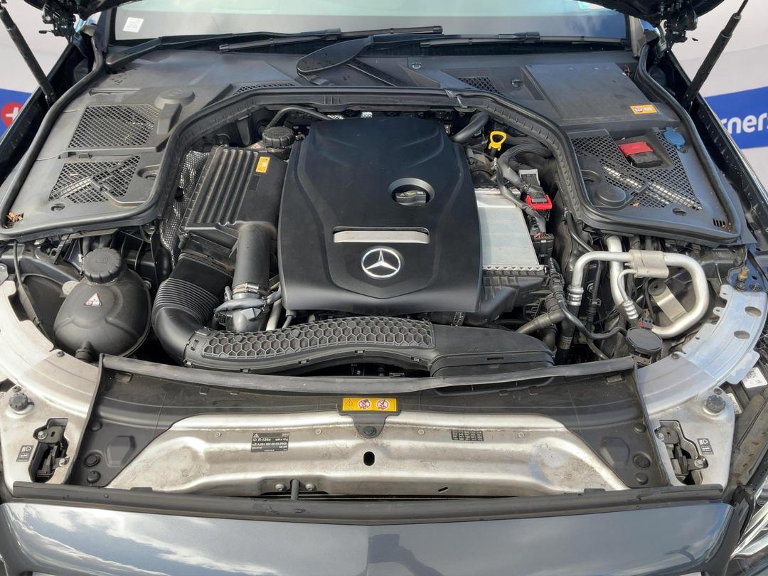 Photo '13' of Mercedes-Benz C-Class
