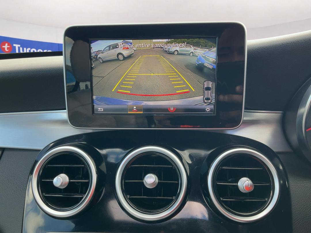 Photo '33' of Mercedes-Benz C-Class