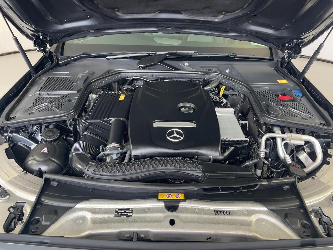 Photo '13' of Mercedes-Benz C-Class