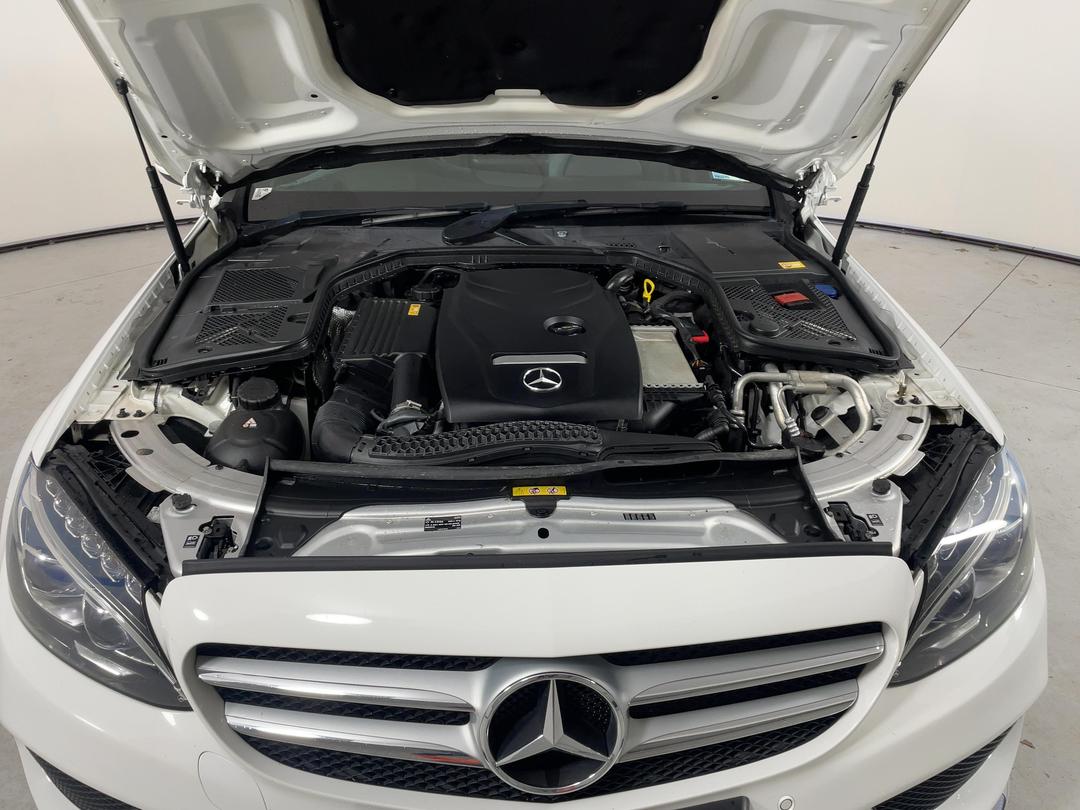 Photo '13' of Mercedes-Benz C-Class