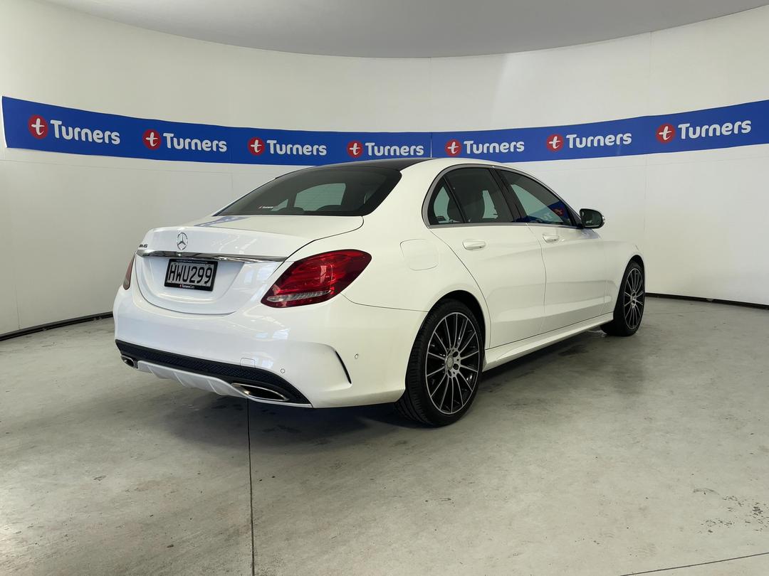 Photo '7' of Mercedes-Benz C-Class