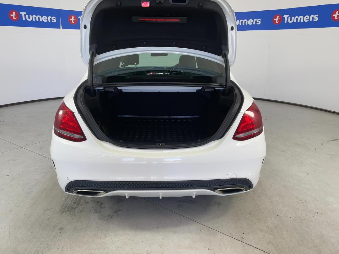 Photo '14' of Mercedes-Benz C-Class