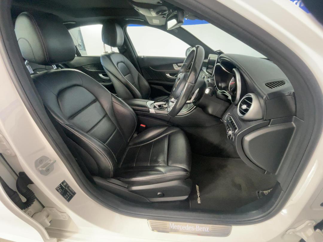 Photo '16' of Mercedes-Benz C-Class