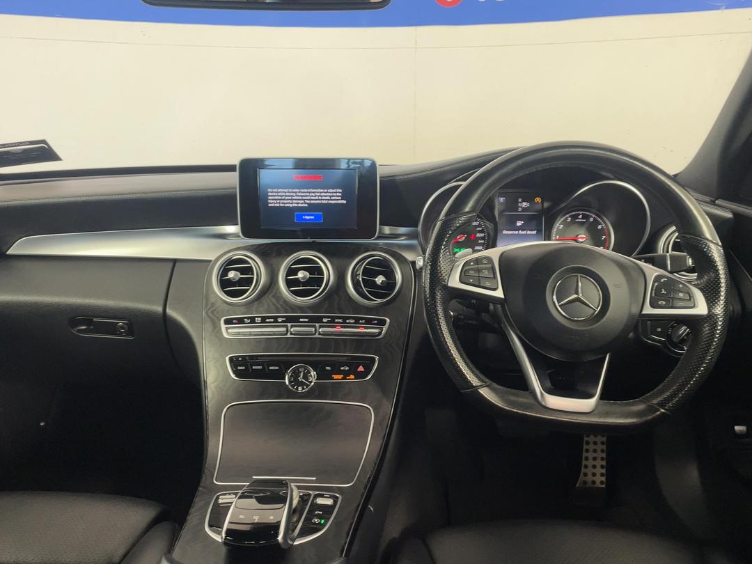 Photo '17' of Mercedes-Benz C-Class