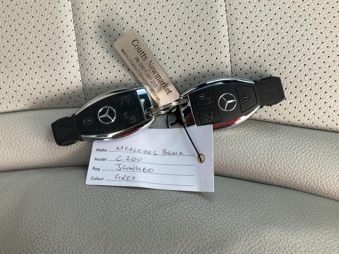 Photo '22' of Mercedes-Benz C200