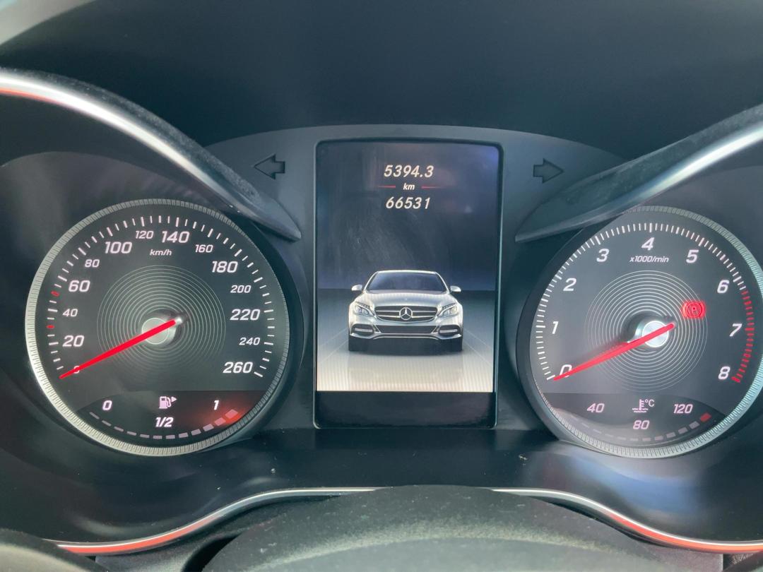 Photo '21' of Mercedes-Benz C200