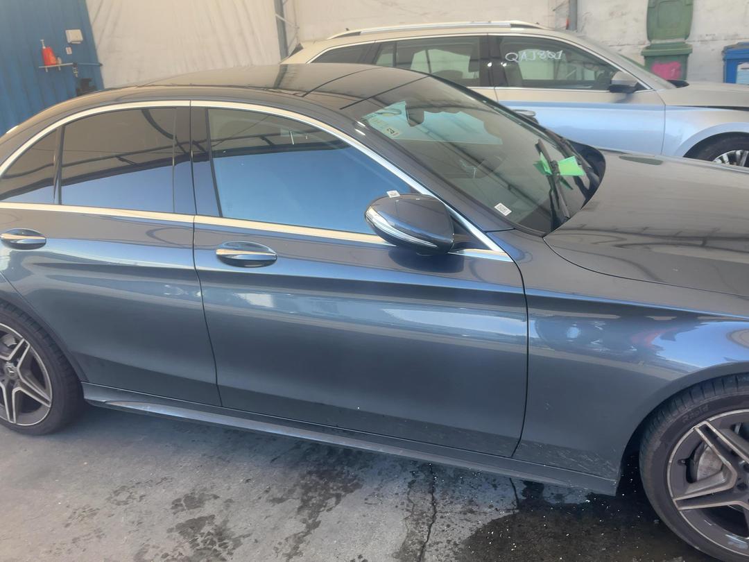 Photo '8' of Mercedes-Benz C250